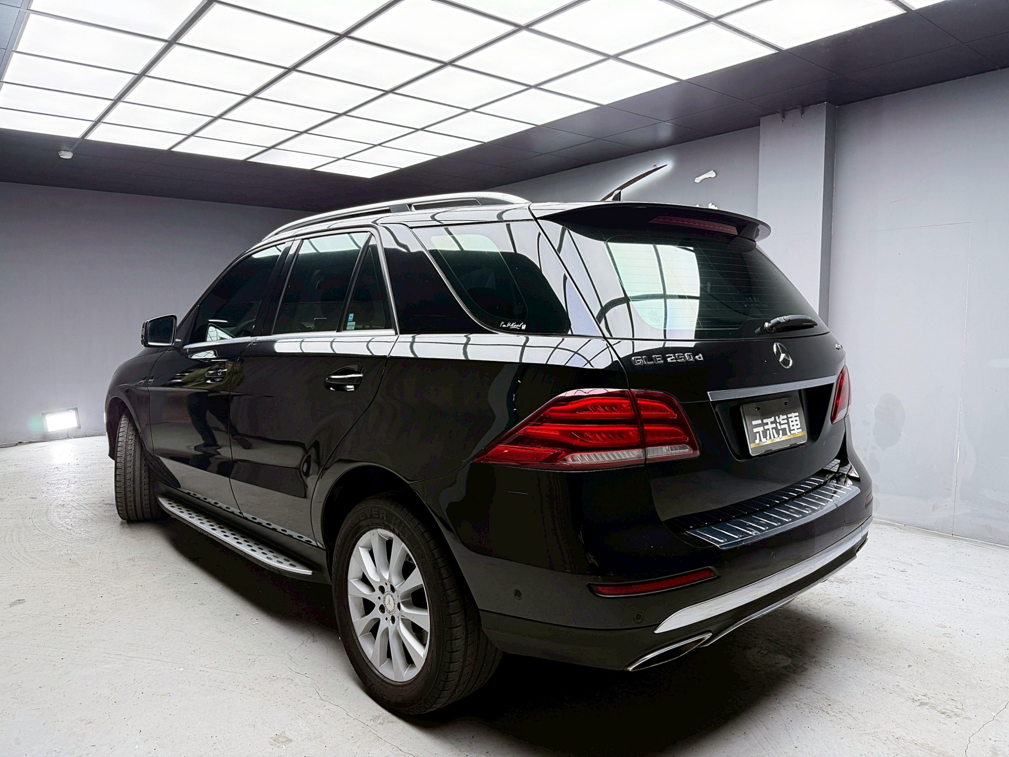 全台到府賞車 2016/17 Benz GLE250d 4MATIC W166型『小李經理』元禾國際車業/中古車/促銷中  第3張相片