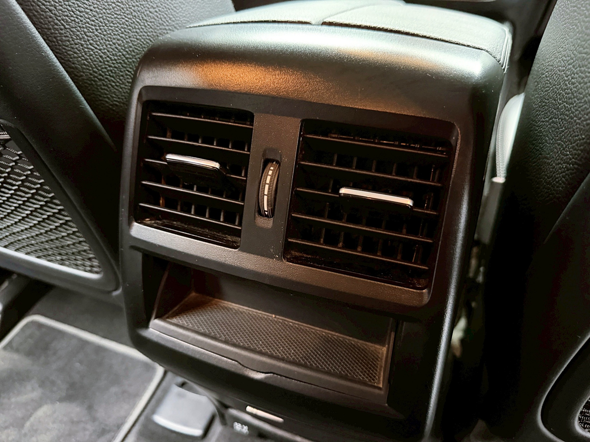 全台到府賞車 2016/17 Benz GLE250d 4MATIC W166型『小李經理』元禾國際車業/中古車/促銷中  第12張相片