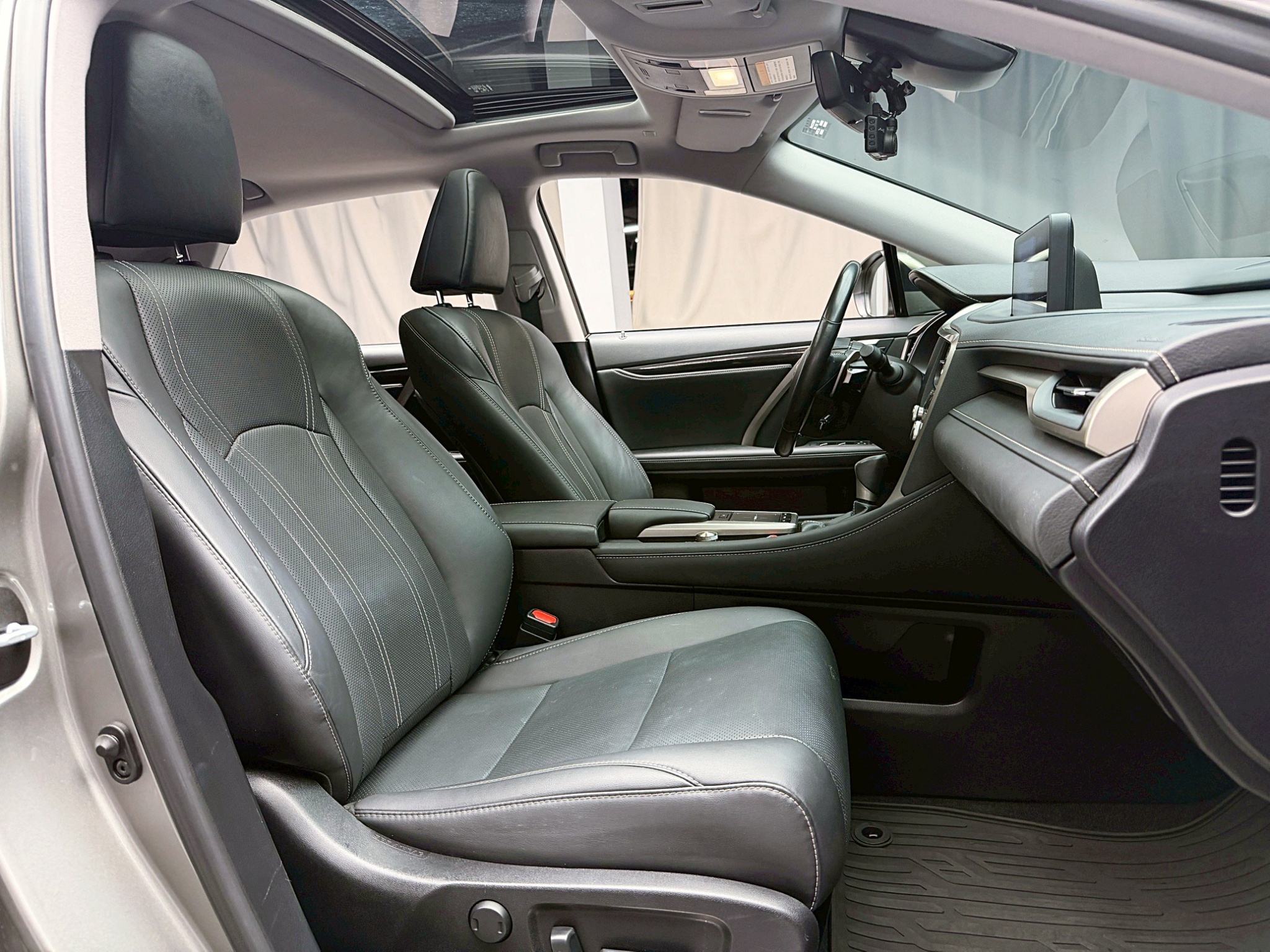 全台到府賞車 2021/22 Lexus RX300 頂級版『小李經理』元禾國際車業/中古車/促銷中  第12張相片