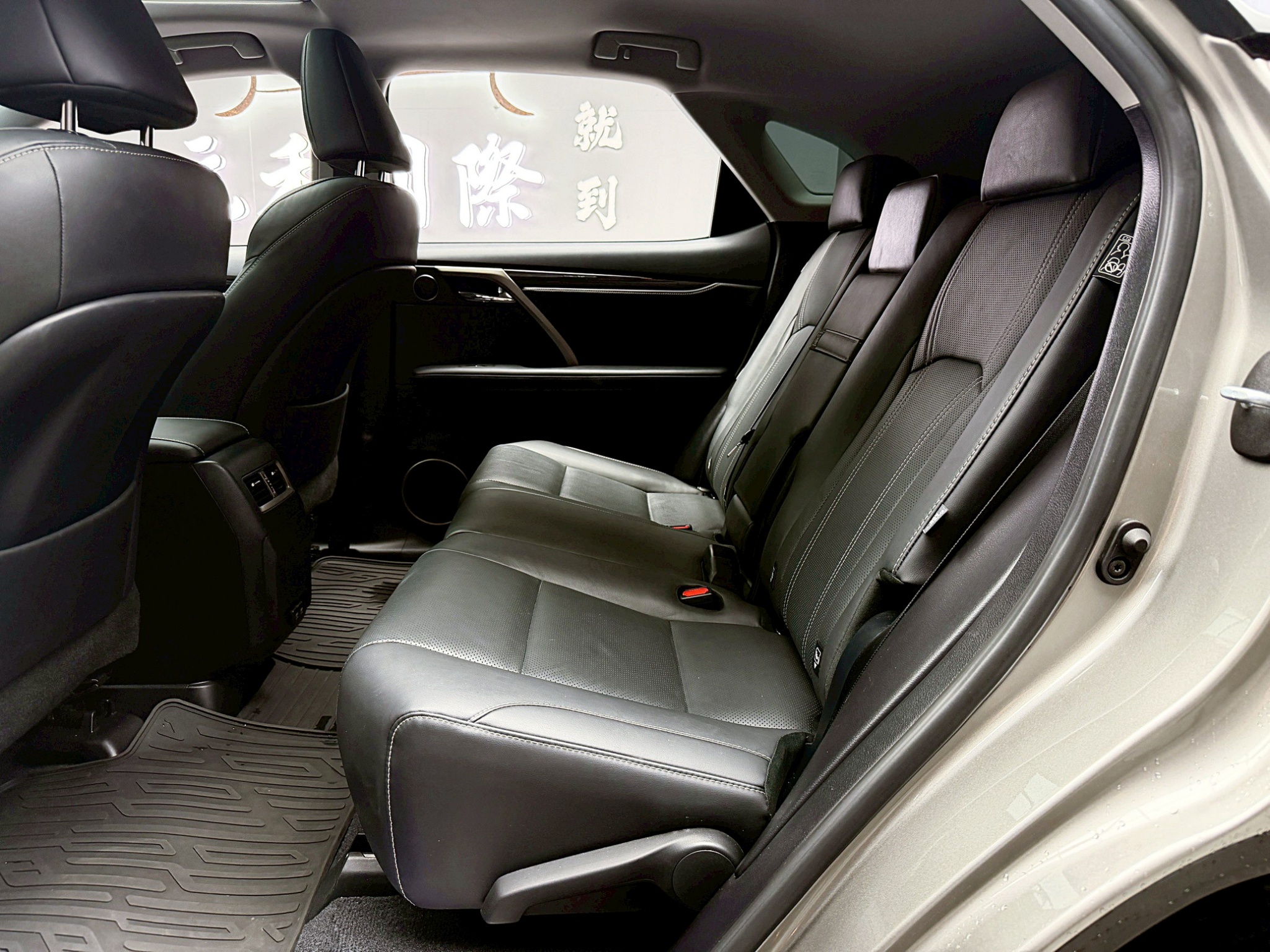 全台到府賞車 2021/22 Lexus RX300 頂級版『小李經理』元禾國際車業/中古車/促銷中  第15張相片