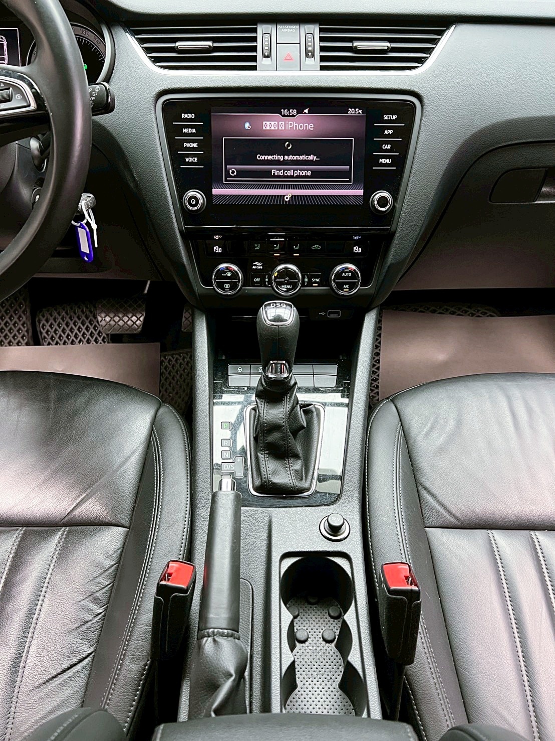 全台到府賞車 2019 Skoda Octavia Combi TSI『小李經理』元禾國際車業/中古車/促銷中  第8張相片