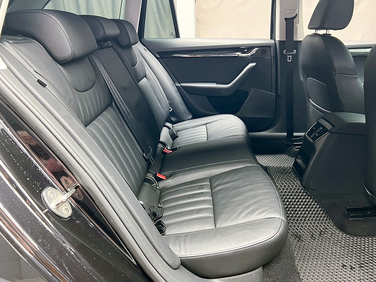 全台到府賞車 2019 Skoda Octavia Combi TSI『小李經理』元禾國際車業/中古車/促銷中  第12張相片