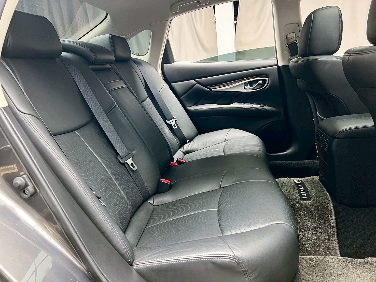 全台到府賞車 2015 Infiniti Q70 V6『小李經理』元禾國際車業/中古車/促銷中  第13張相片