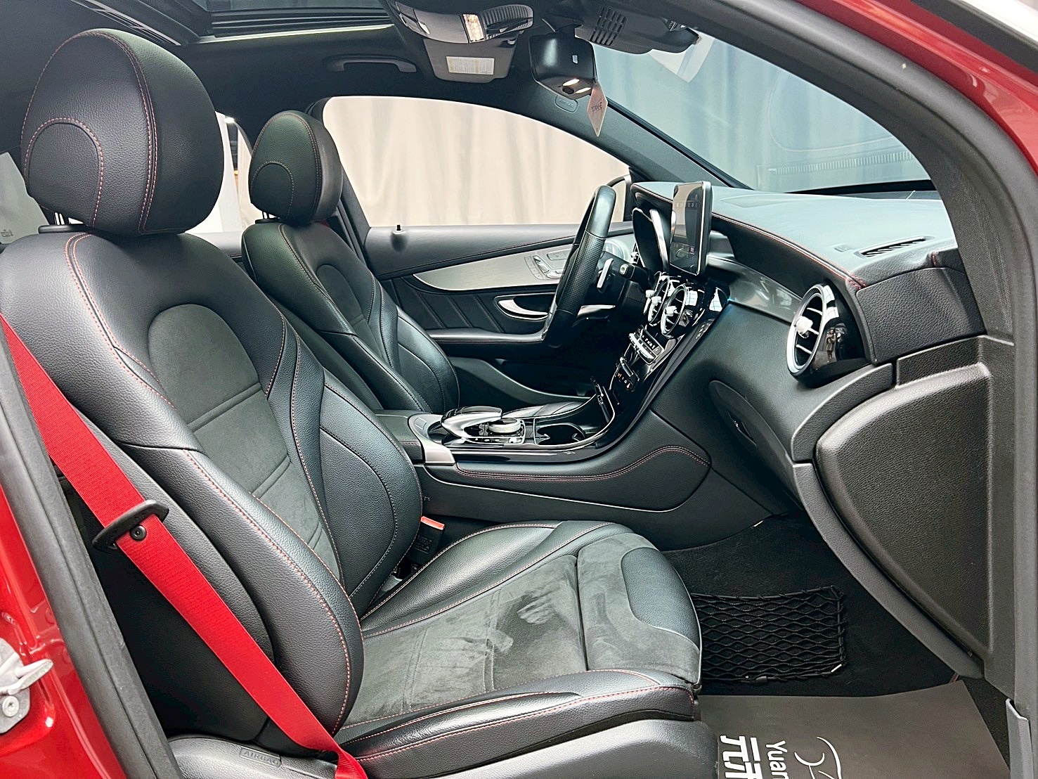 全台到府賞車 2017 Benz GLC43 Coupe AMG 4MATIC C253型『小李經理』元禾國際車業/中古車/促銷中  第11張相片