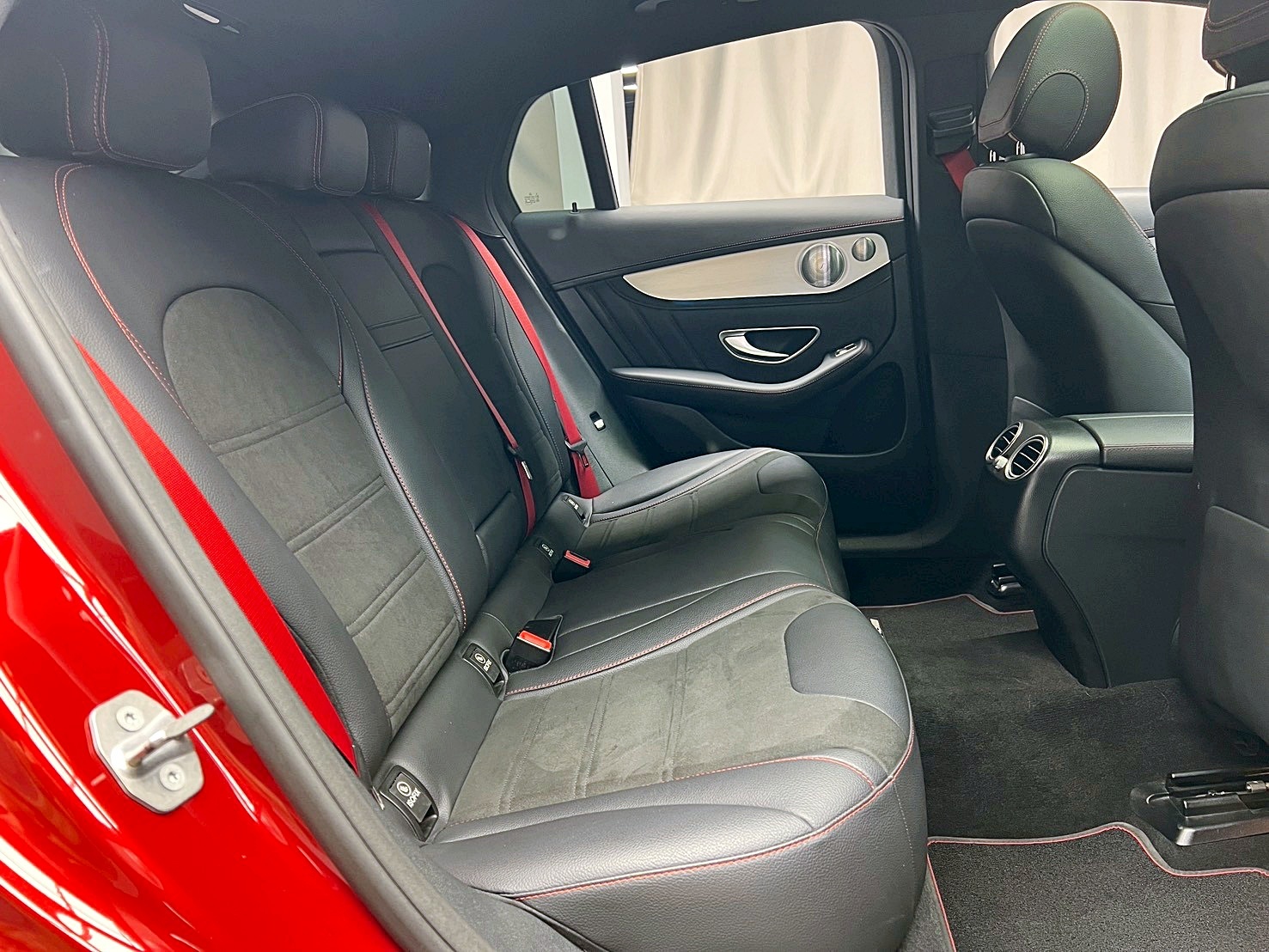 全台到府賞車 2017 Benz GLC43 Coupe AMG 4MATIC C253型『小李經理』元禾國際車業/中古車/促銷中  第13張相片