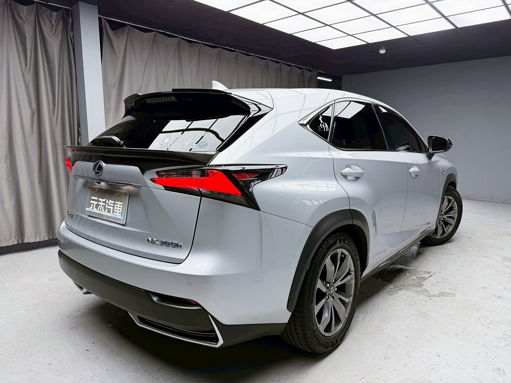 全台到府賞車 2015/16 Lexus NX300h 全景天窗 AWD F-Sport版『小李經理』元禾國際車業/中古車/促銷中  第19張相片