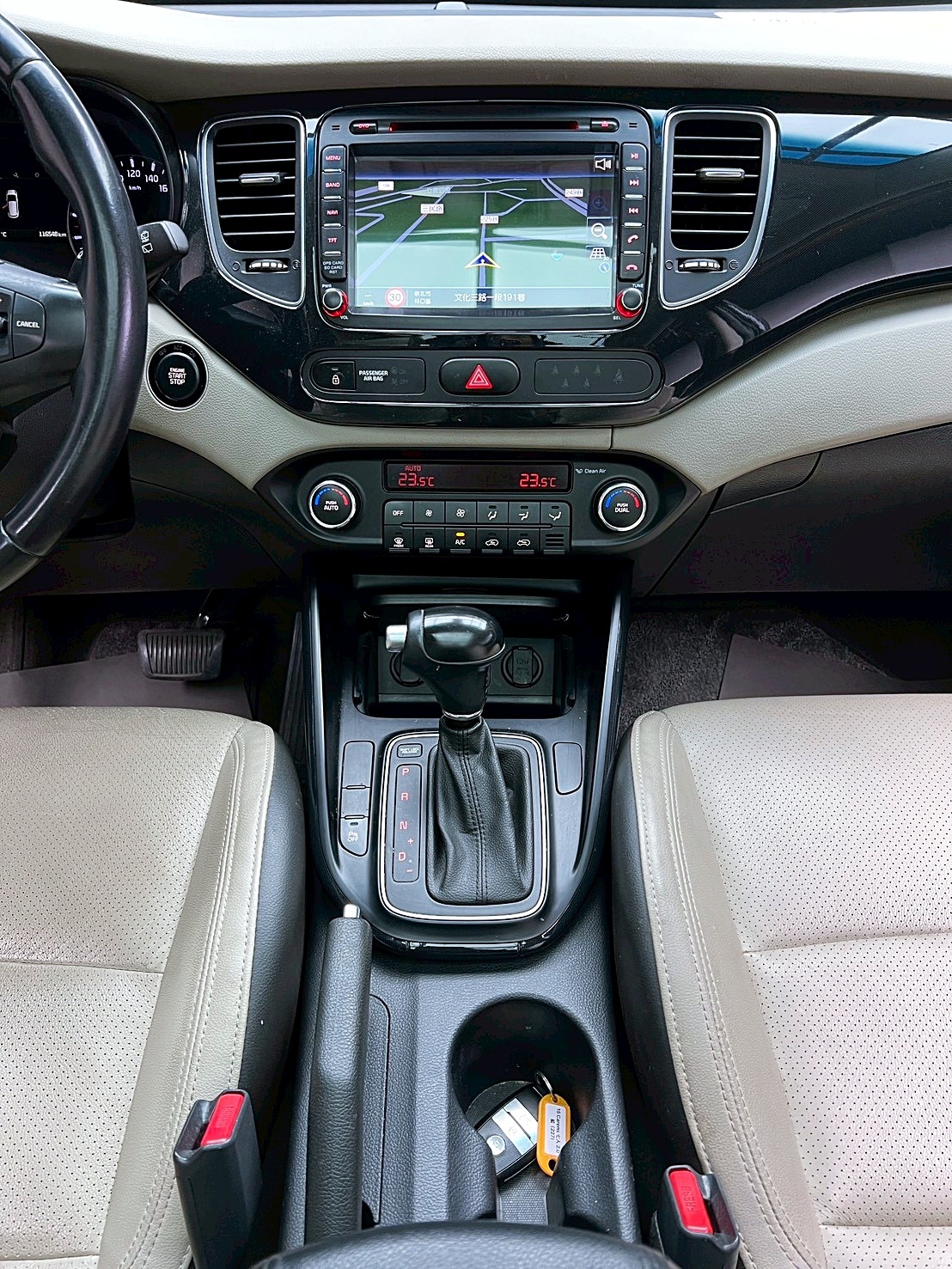 全台到府賞車 2015 Kia Carens 七人座旗艦版『小李經理』元禾國際車業/中古車/促銷中  第8張相片