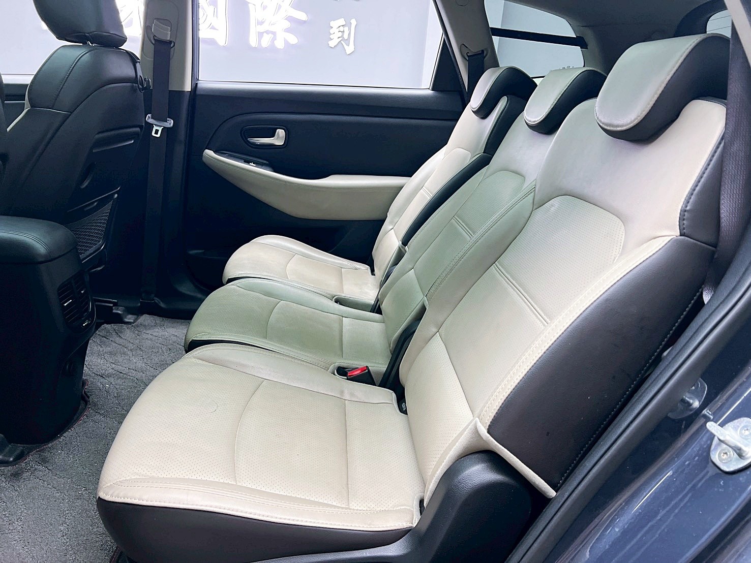 全台到府賞車 2015 Kia Carens 七人座旗艦版『小李經理』元禾國際車業/中古車/促銷中  第15張相片