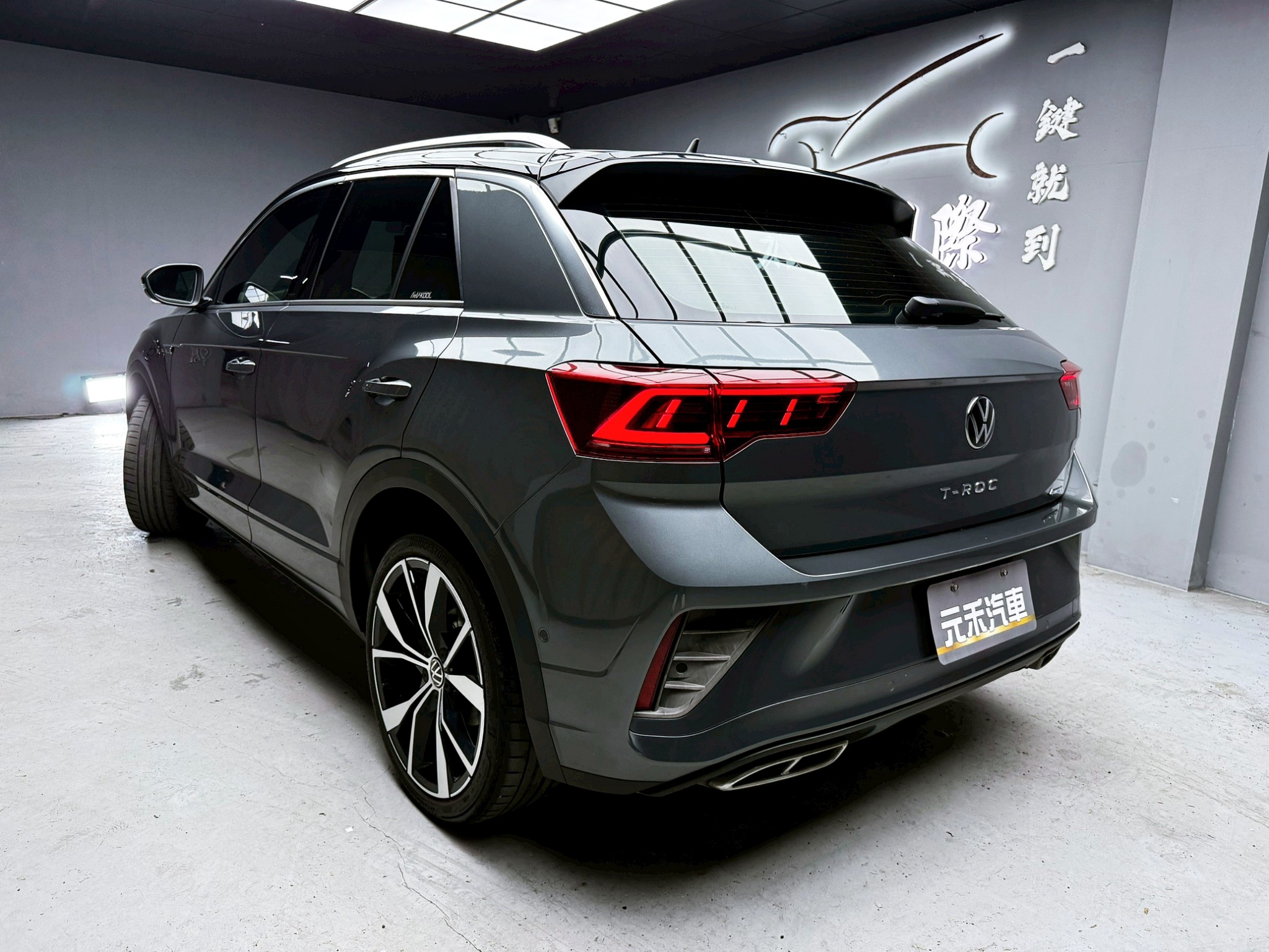 全台到府賞車 2022 Volkswagen T-ROC 330TSI R-Line Performance『小李經理』元禾國際車業/中古車/促銷中  第3張相片