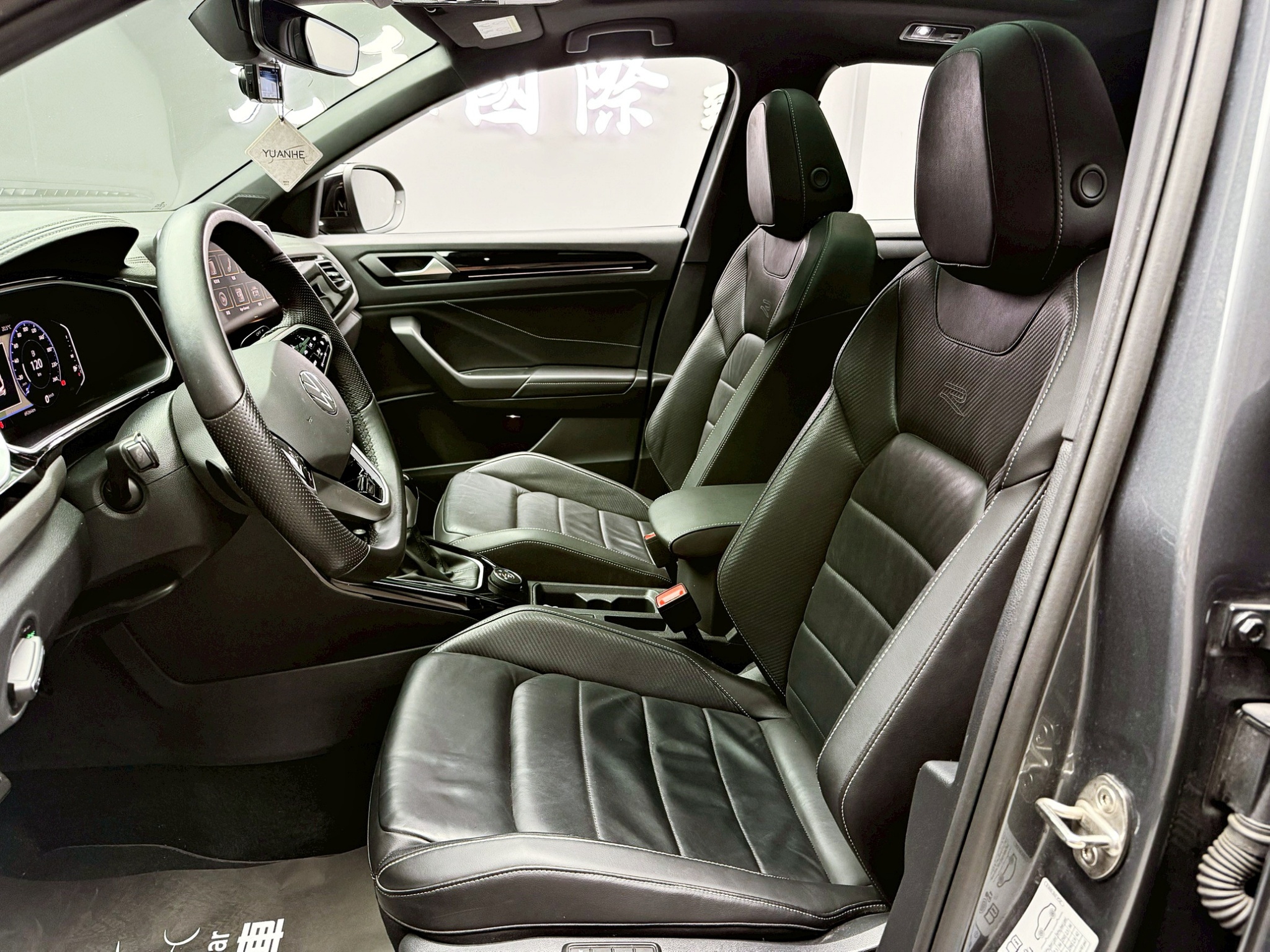 全台到府賞車 2022 Volkswagen T-ROC 330TSI R-Line Performance『小李經理』元禾國際車業/中古車/促銷中  第13張相片