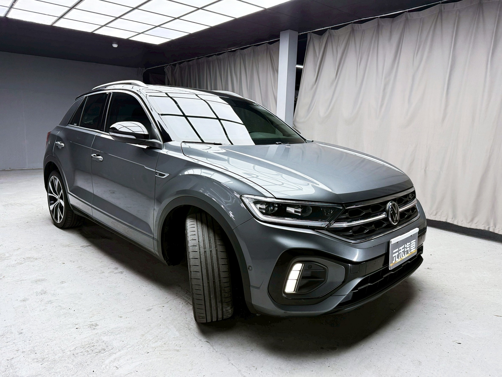 全台到府賞車 2022 Volkswagen T-ROC 330TSI R-Line Performance『小李經理』元禾國際車業/中古車/促銷中  第19張相片