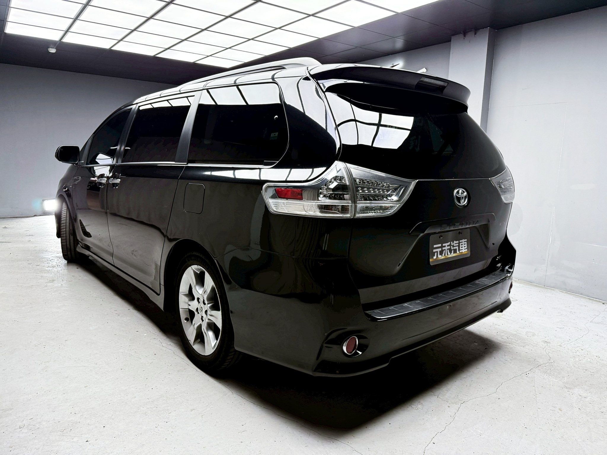 全台到府賞車 2013 Toyota Sienna SE 八人座『小李經理』元禾國際車業/中古車/促銷中  第3張相片