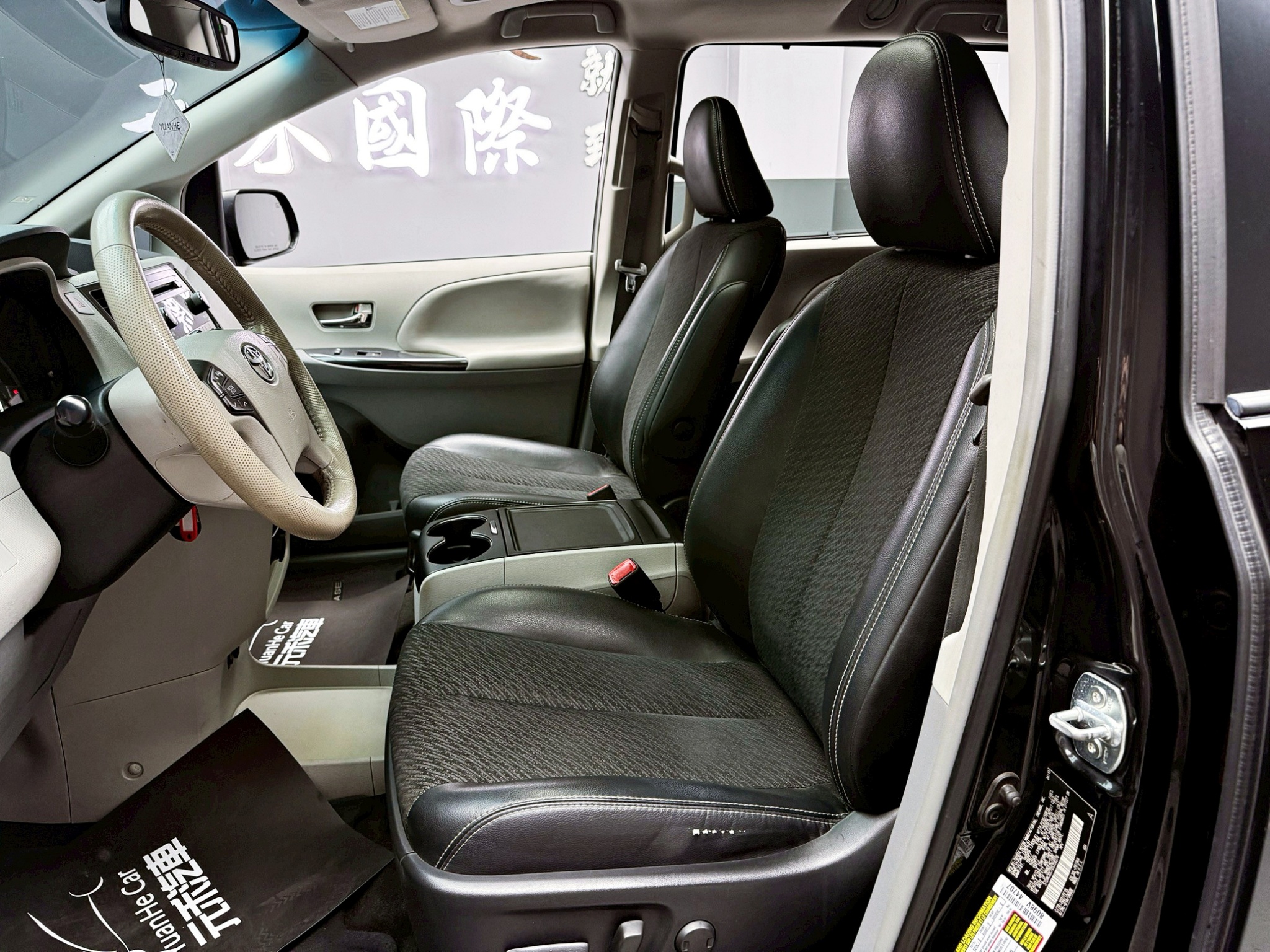全台到府賞車 2013 Toyota Sienna SE 八人座『小李經理』元禾國際車業/中古車/促銷中  第10張相片