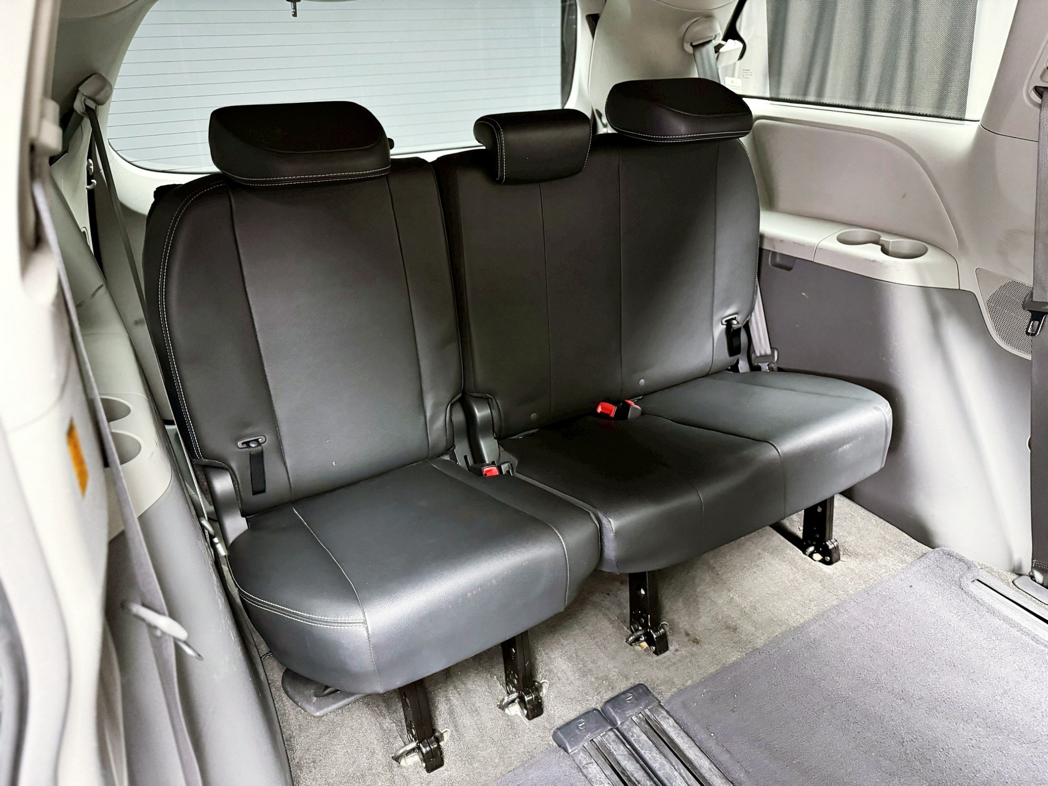 全台到府賞車 2013 Toyota Sienna SE 八人座『小李經理』元禾國際車業/中古車/促銷中  第14張相片