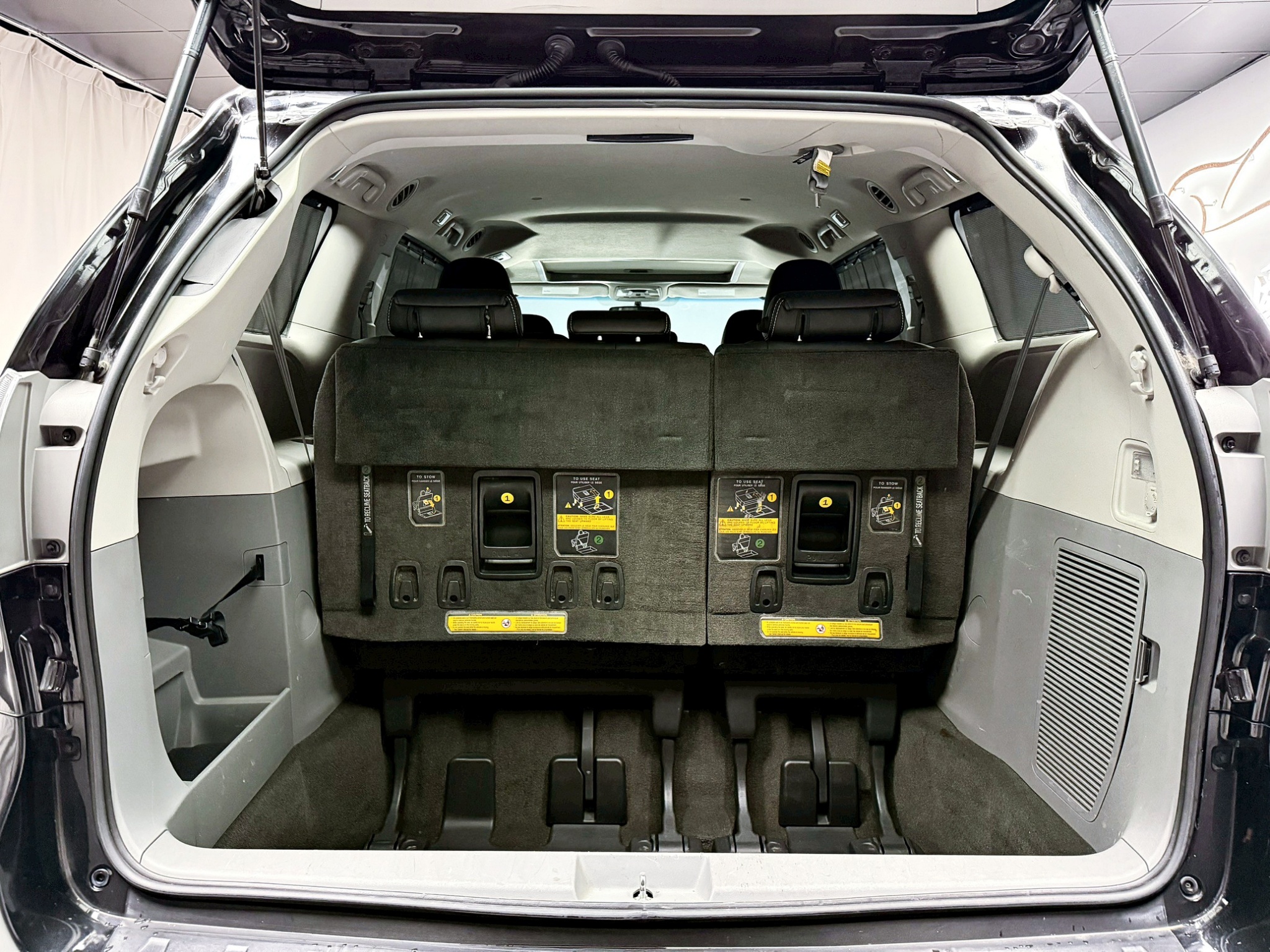 全台到府賞車 2013 Toyota Sienna SE 八人座『小李經理』元禾國際車業/中古車/促銷中  第15張相片