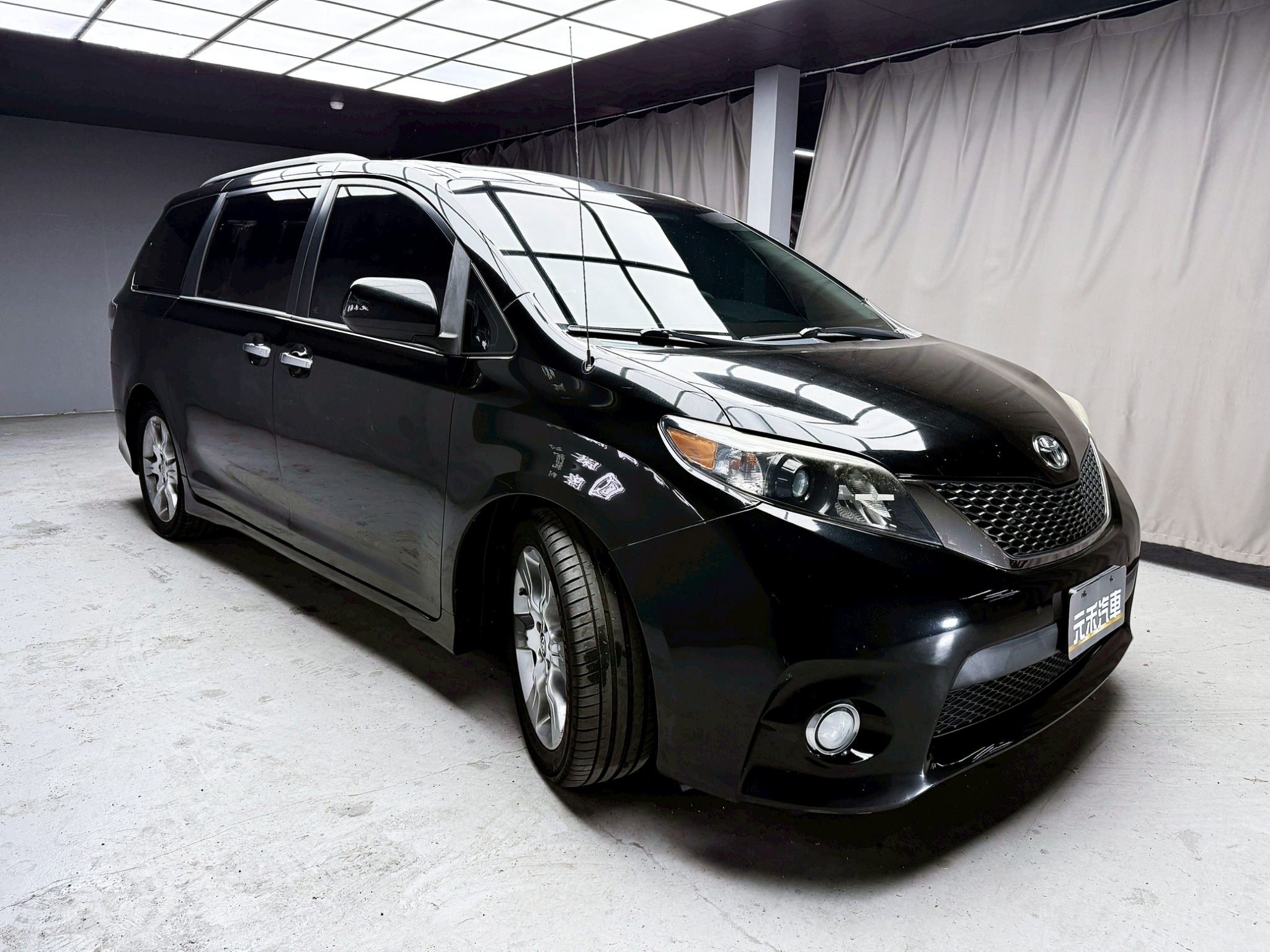 全台到府賞車 2013 Toyota Sienna SE 八人座『小李經理』元禾國際車業/中古車/促銷中  第17張相片