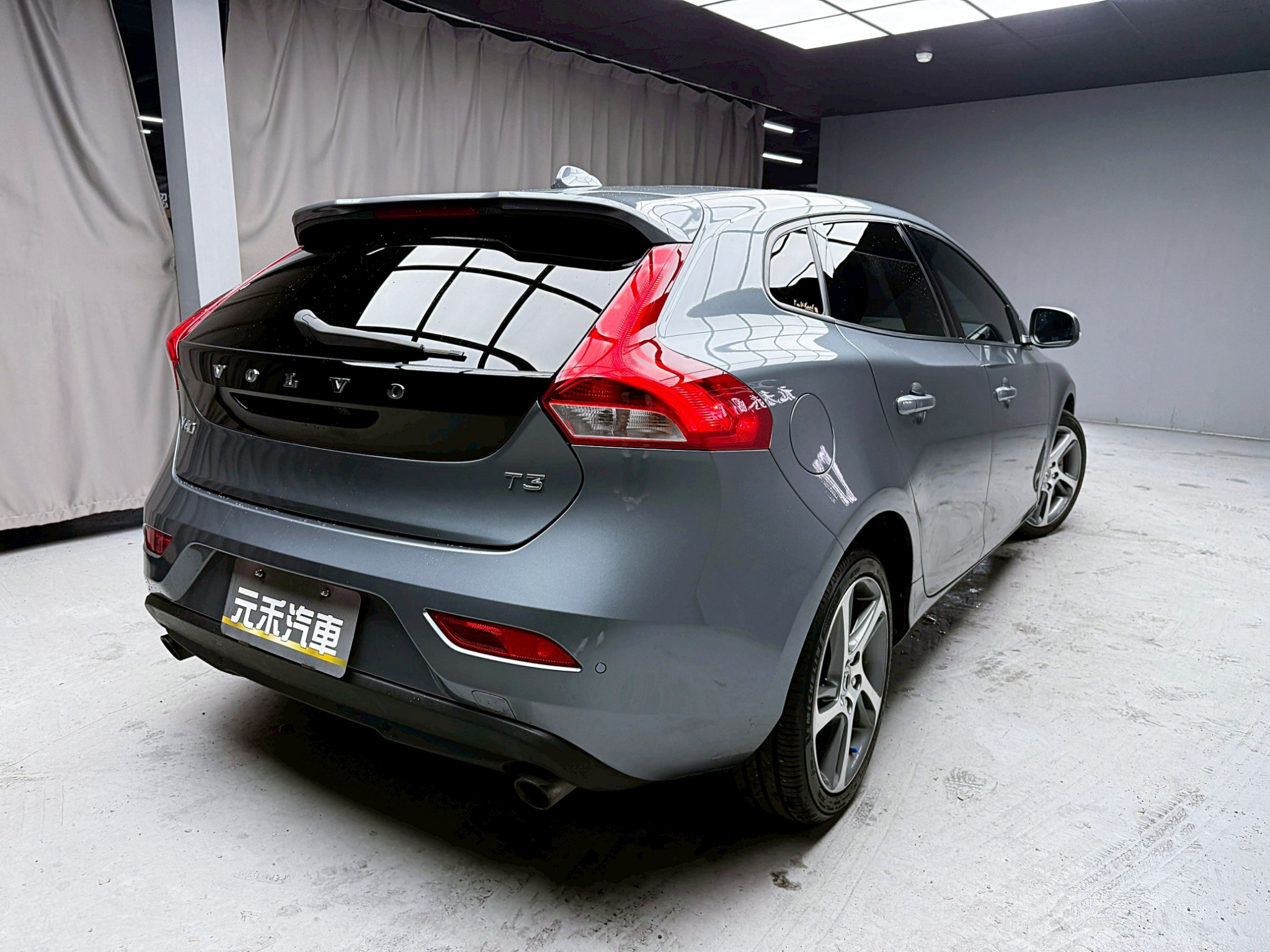 全台到府賞車 2017 Volvo V40 T3 安全旗艦版『小李經理』元禾國際車業/中古車/促銷中  第20張相片