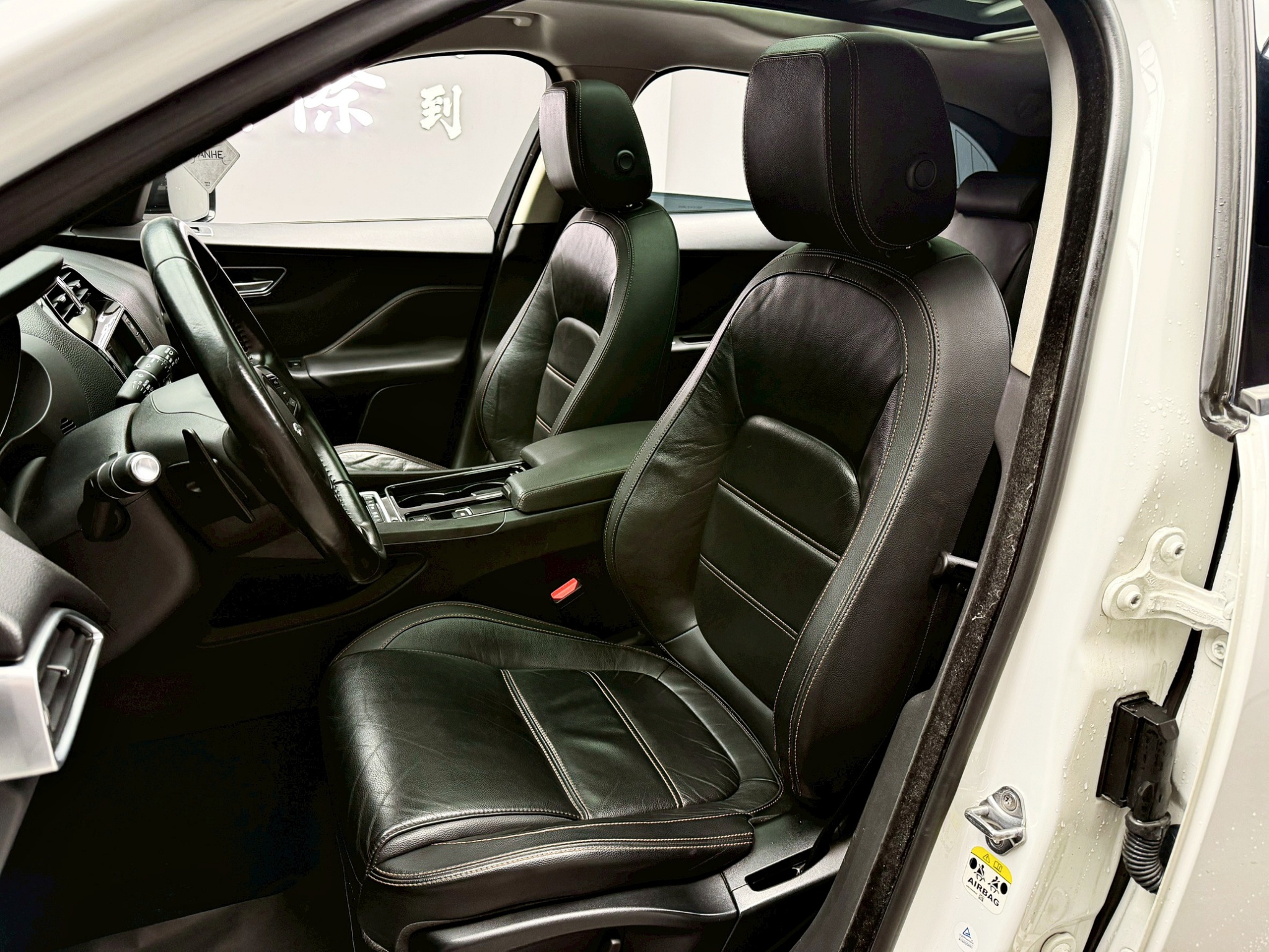 全台到府賞車 2016 Jaguar F-Pace Prestige 35T AWD『小李經理』元禾國際車業/中古車/促銷中  第13張相片