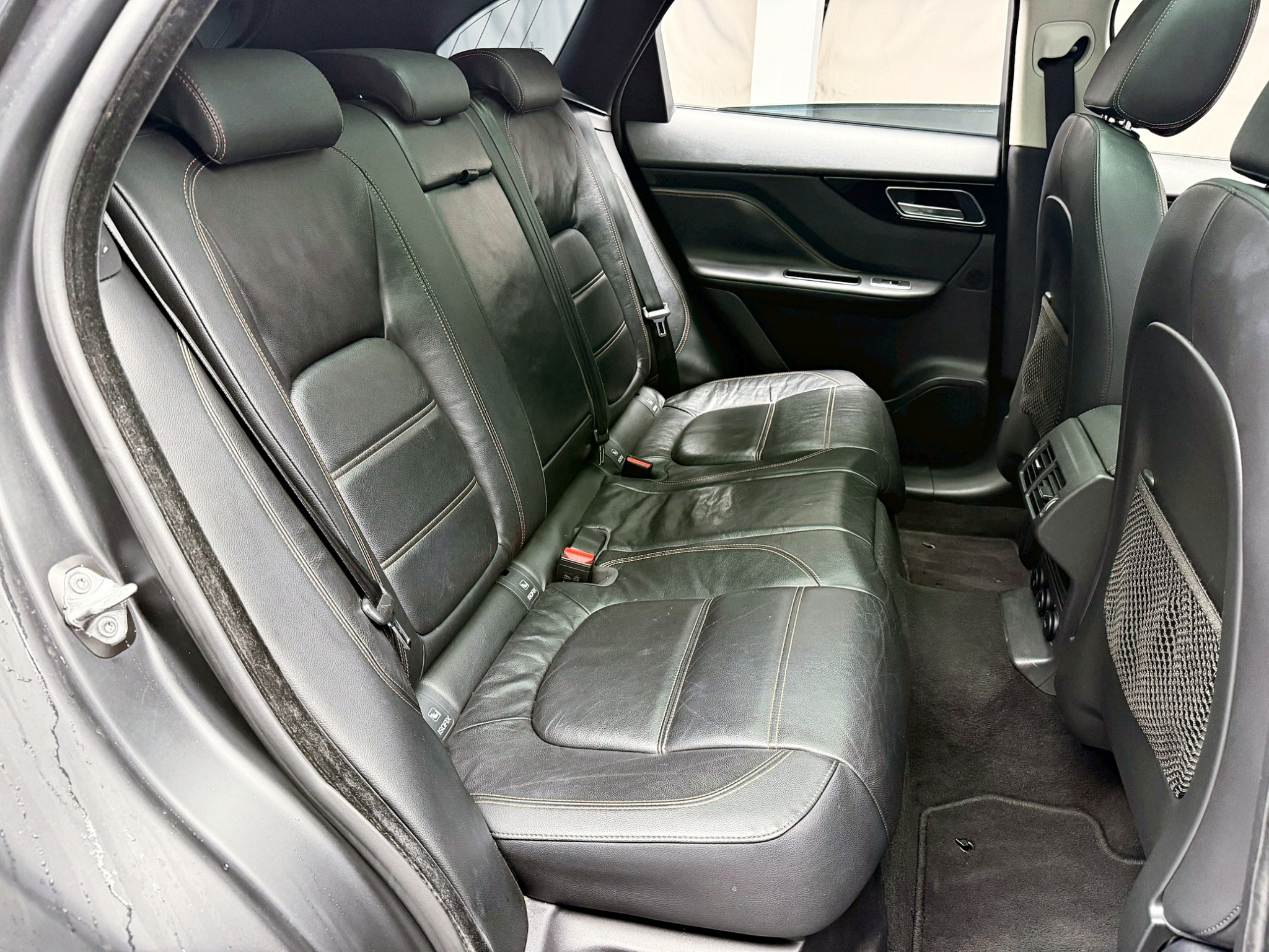 全台到府賞車 2016 Jaguar F-Pace Prestige 35T AWD『小李經理』元禾國際車業/中古車/促銷中  第15張相片