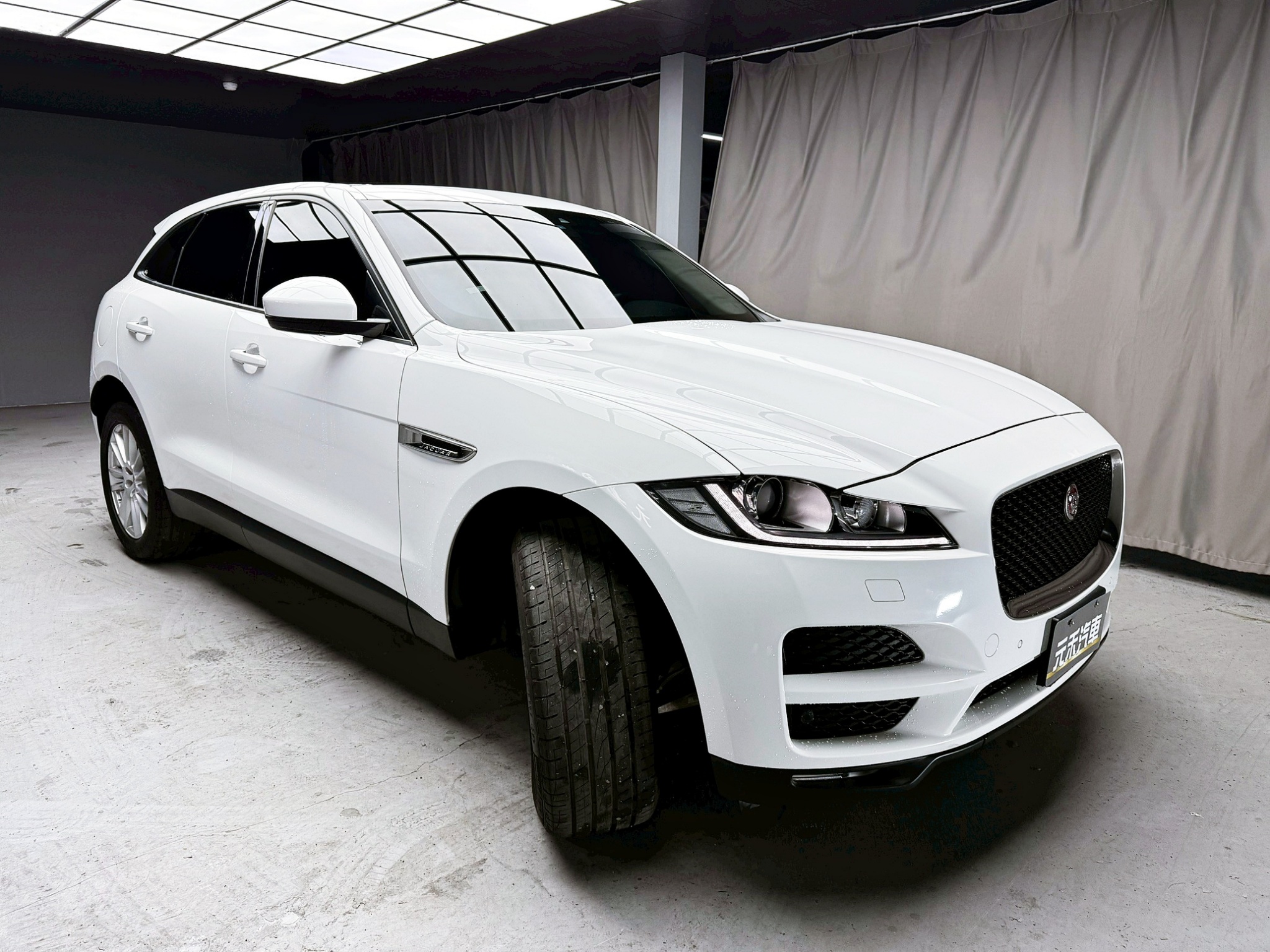 全台到府賞車 2016 Jaguar F-Pace Prestige 35T AWD『小李經理』元禾國際車業/中古車/促銷中  第19張相片