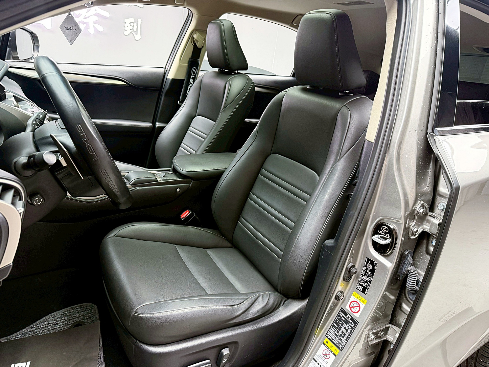 全台到府賞車 2017/18 Lexus NX200 豪華版『小李經理』元禾國際車業/中古車/促銷中  第13張相片