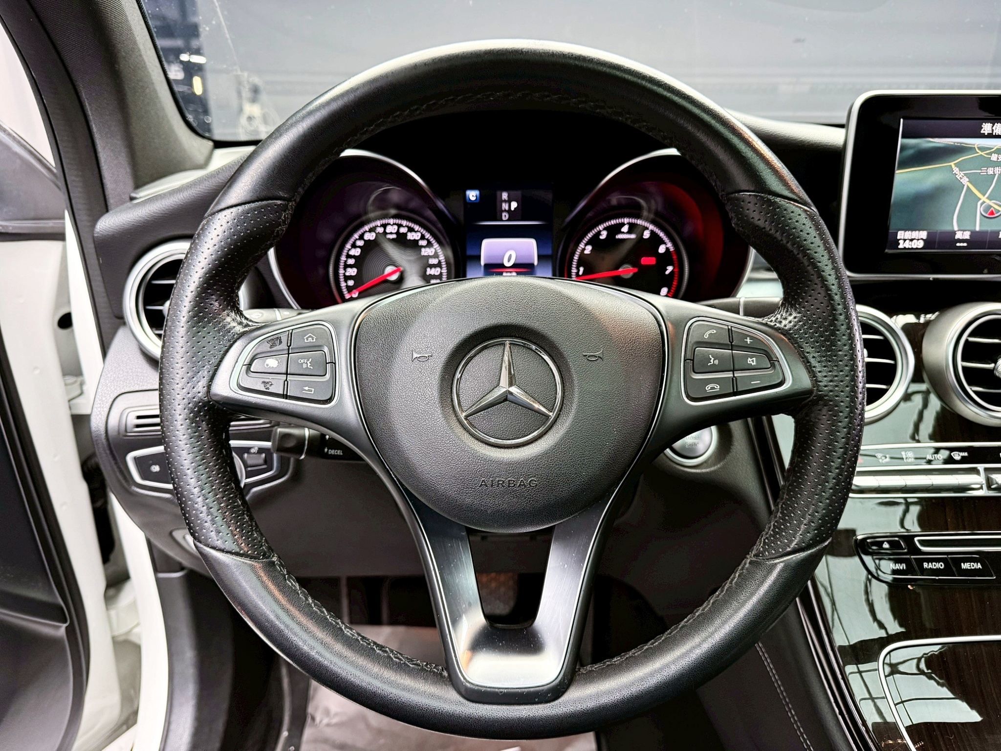 全台到府賞車 2016/17 Benz GLC300 4Matic X253型『小李經理』元禾國際車業/中古車/促銷中  第10張相片