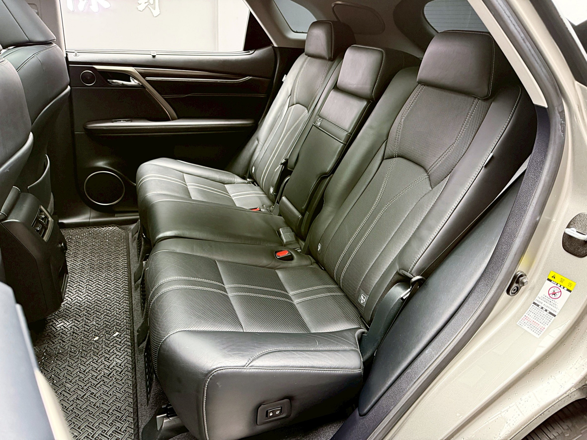 全台到府賞車 2015/16 Lexus RX450h 旗艦版『小李經理』元禾國際車業/中古車/促銷中  第14張相片