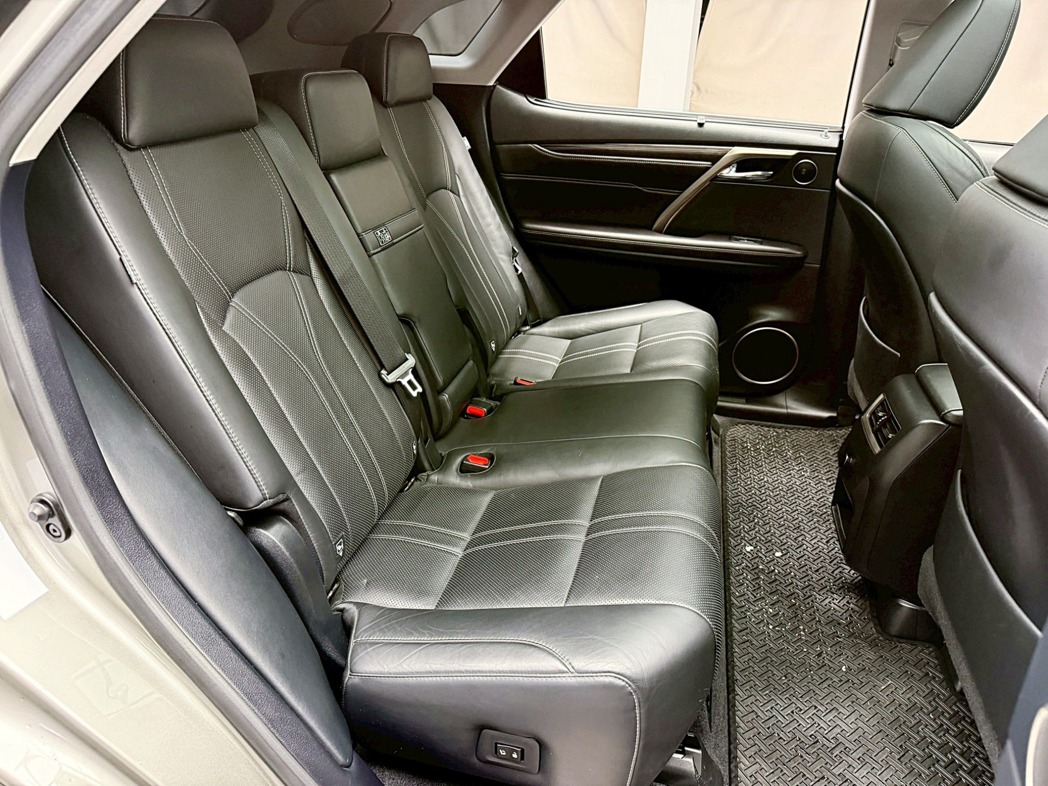 全台到府賞車 2015/16 Lexus RX450h 旗艦版『小李經理』元禾國際車業/中古車/促銷中  第15張相片