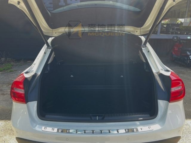 M-BENZ賓士 GLA200D  第5張相片