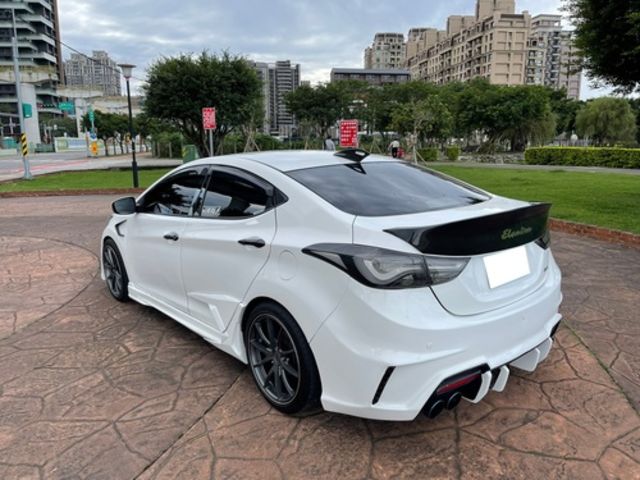 HYUNDAI現代 ELANTRA  第4張相片