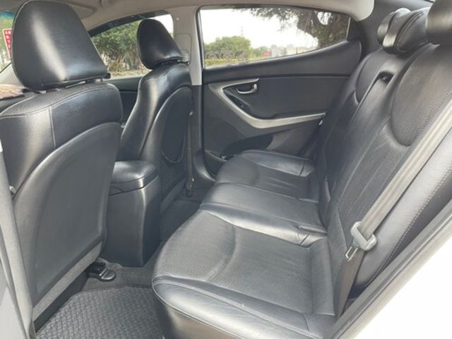 HYUNDAI現代 ELANTRA  第6張相片