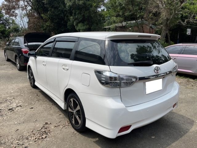 TOYOTA豐田 WISH  第2張相片