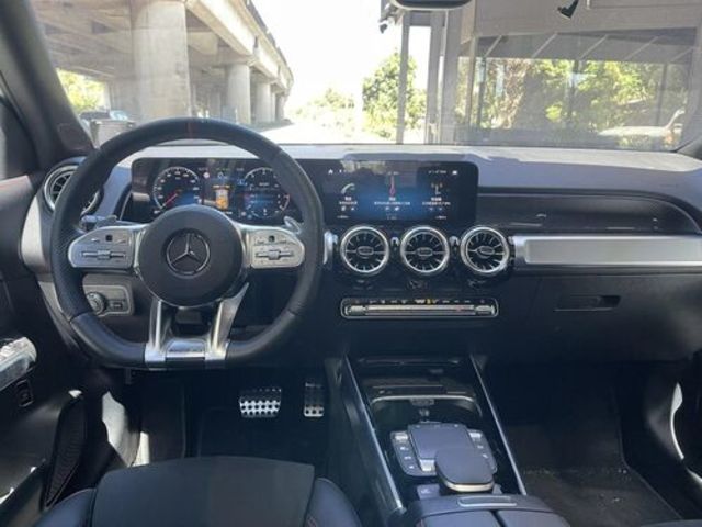 M-BENZ賓士 GLB35 AMG  第3張相片