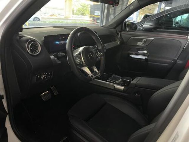 M-BENZ賓士 GLB35 AMG  第5張相片