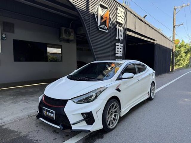 HYUNDAI現代 ELANTRA  第1張相片