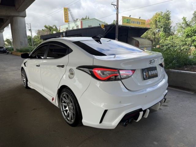 HYUNDAI現代 ELANTRA  第3張相片