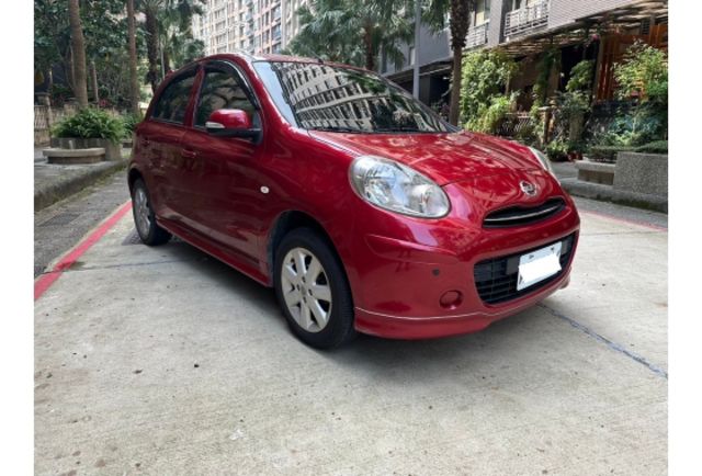 2013 NISSAN MARCH  第1張相片