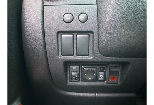 2013 NISSAN MARCH  第9張相片