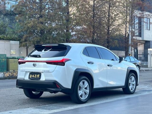 LEXUS凌志 UX250H  第2張相片