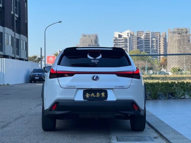 LEXUS凌志 UX250H  第4張相片