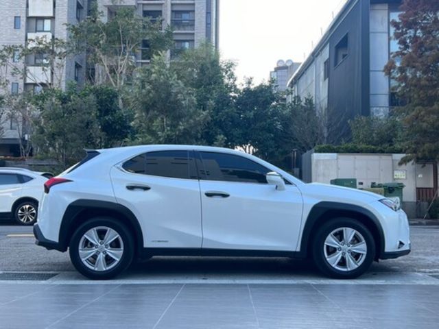 LEXUS凌志 UX250H  第7張相片