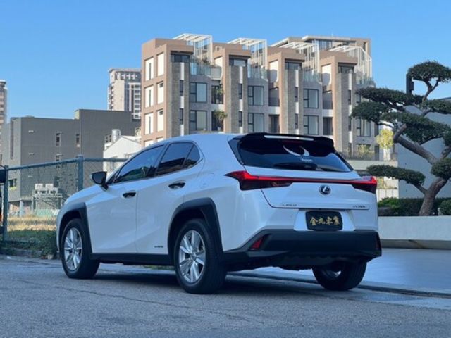 LEXUS凌志 UX250H  第8張相片