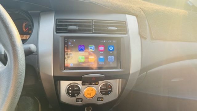 NISSAN日產 LIVINA  第6張相片