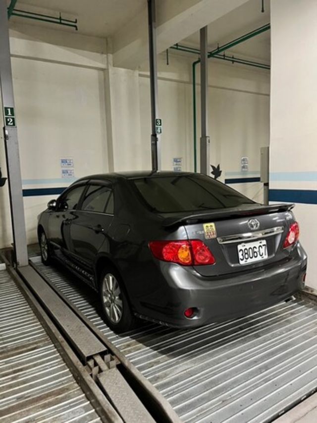 TOYOTA豐田 ALTIS  第2張相片