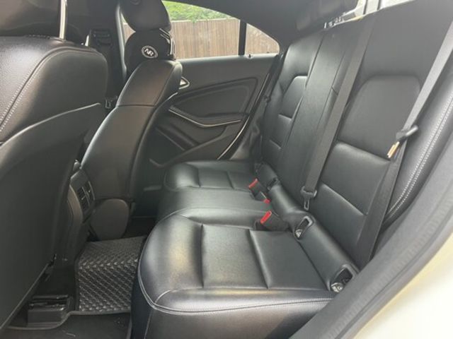 M-BENZ賓士 CLA200  第17張相片