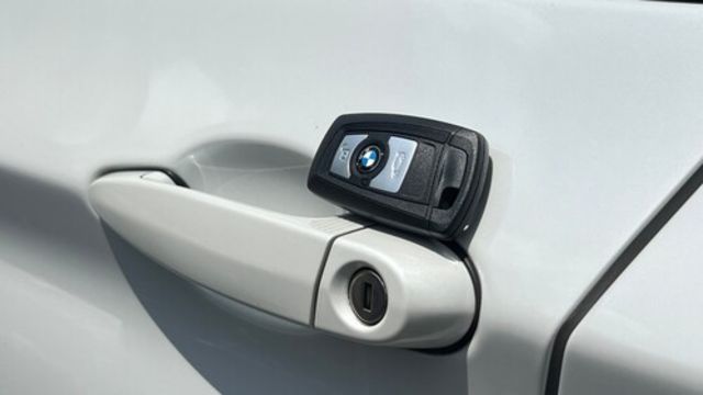 BMW寶馬 X4 XDRIVE28I  第8張相片
