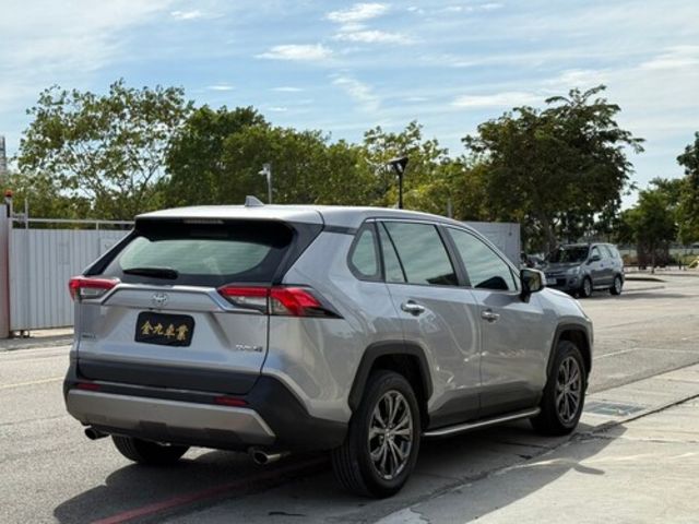 TOYOTA豐田 RAV4  第16張相片