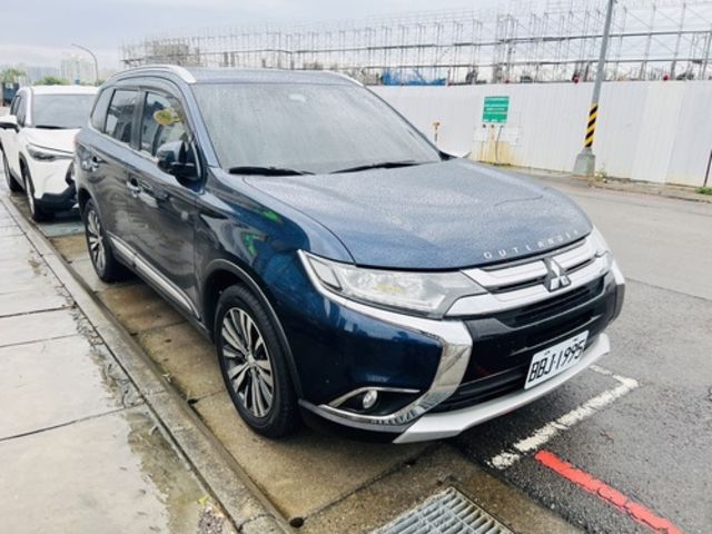 MITSUBISHI三菱 OUTLANDER  第4張相片