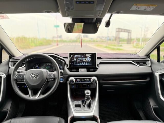 TOYOTA豐田 RAV4  第17張相片