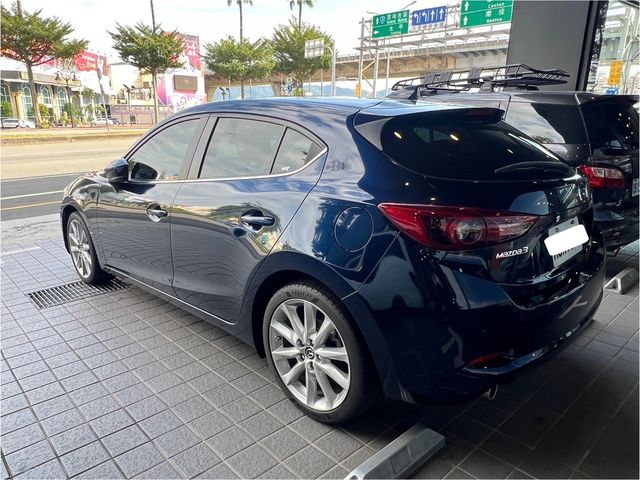 MAZDA馬自達 MAZDA 3  第2張相片